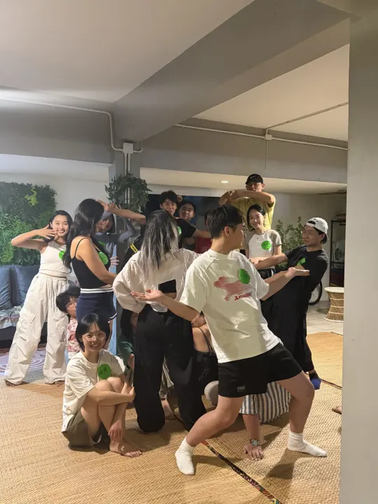 CMI 社区过往照片 038，纵向画面