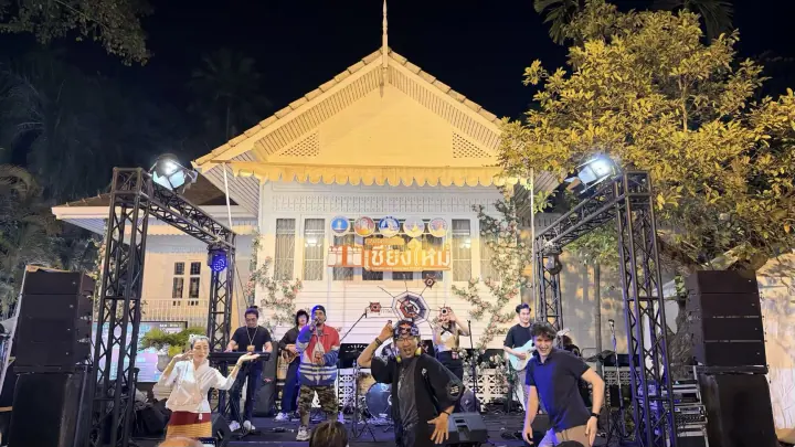 CMI 社区过往照片 054，横向画面