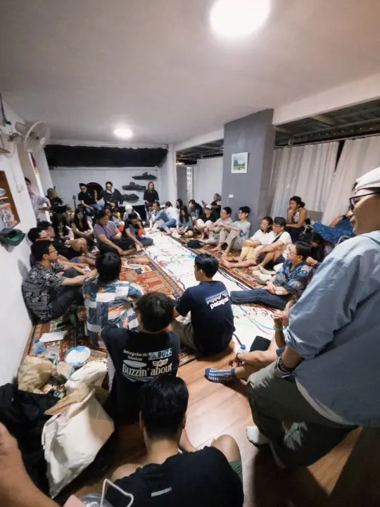 CMI 社区过往照片 074，纵向画面