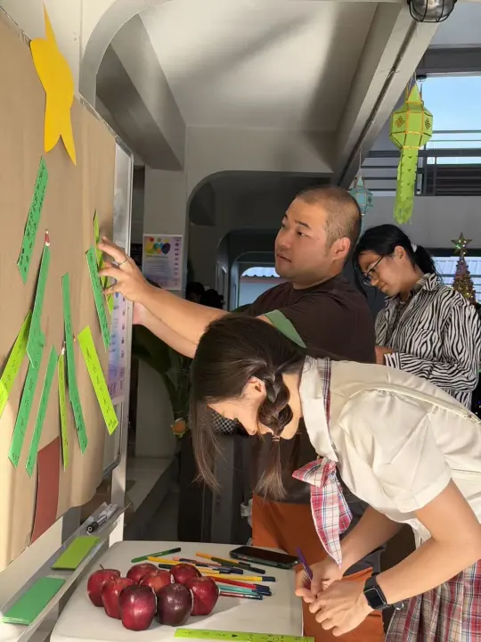 CMI 社区过往照片 117，纵向画面