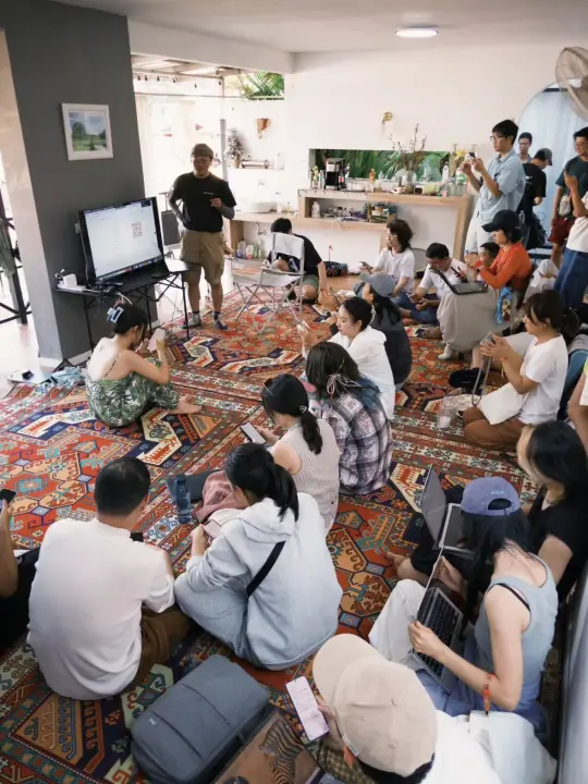 CMI 社区过往照片 139，纵向画面