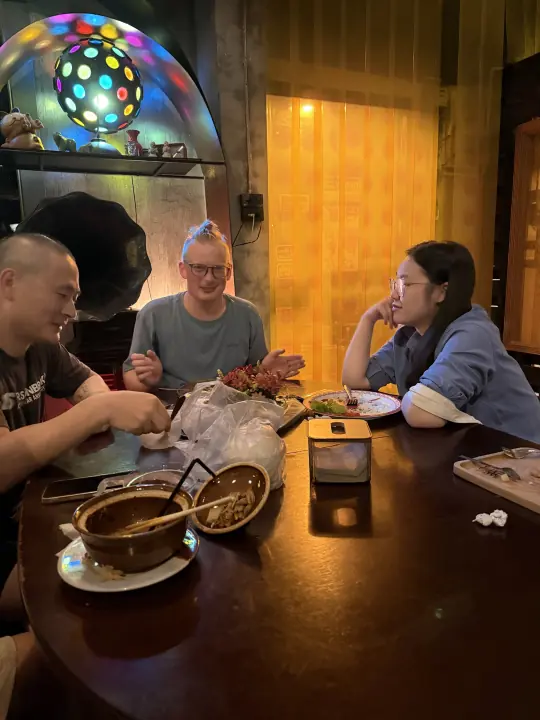 CMI 社区过往照片 146，纵向画面