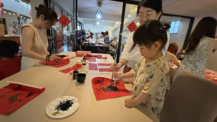 CMI 社区过往照片 153，横向画面
