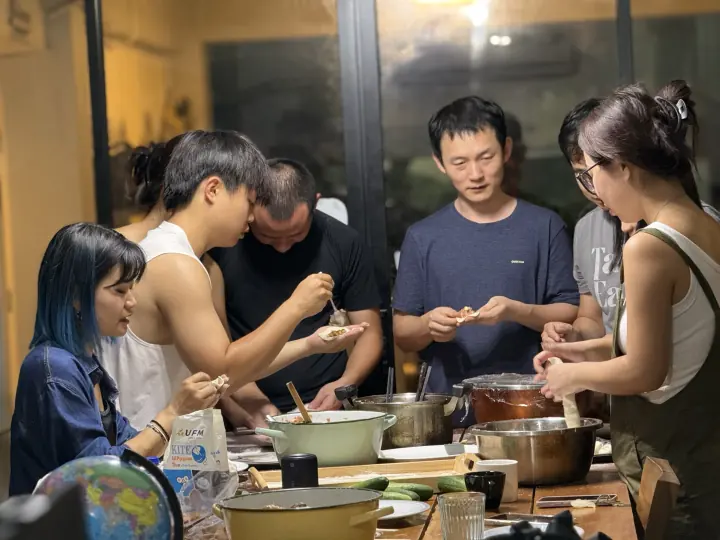 CMI 社区过往照片 170，横向画面