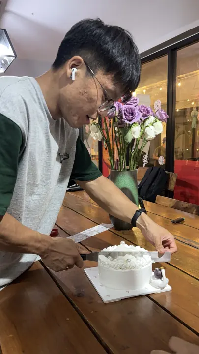 CMI 社区过往照片 175，纵向画面