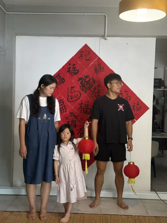 CMI 社区过往照片 190，纵向画面