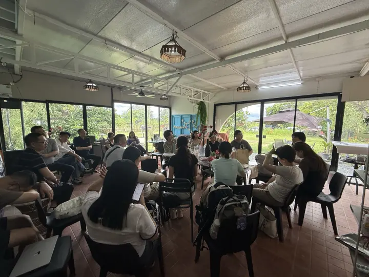 CMI 社区过往照片 202，横向画面