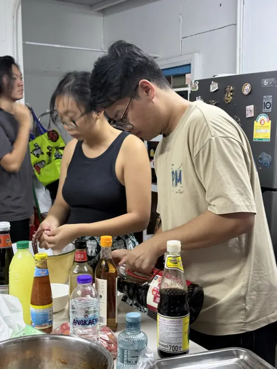 CMI 社区过往照片 206，纵向画面
