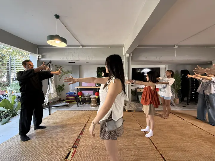 CMI 社区过往照片 217，横向画面