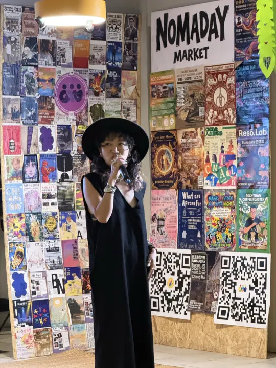 CMI 社区过往照片 228，纵向画面