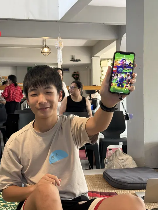 CMI 社区过往照片 251，纵向画面