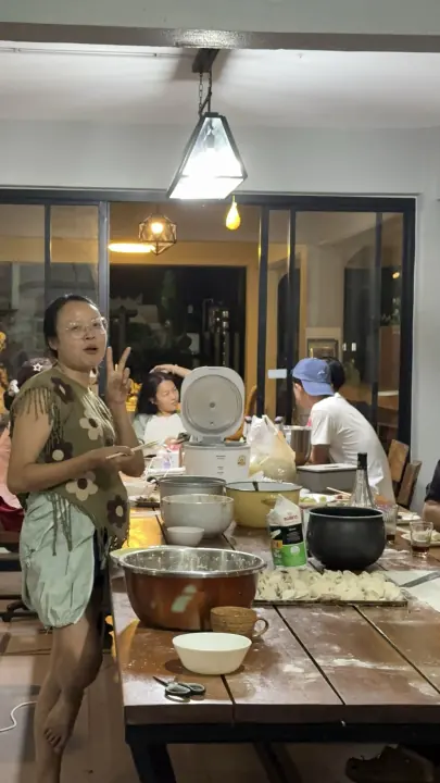 CMI 社区过往照片 261，纵向画面