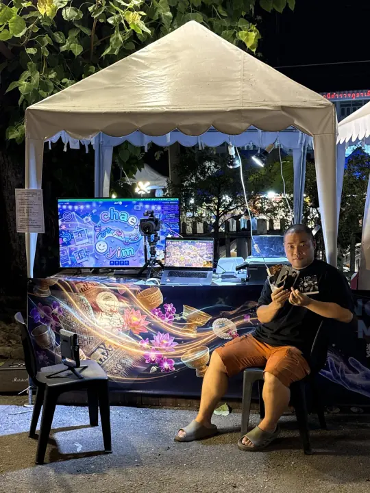 CMI 社区过往照片 272，纵向画面