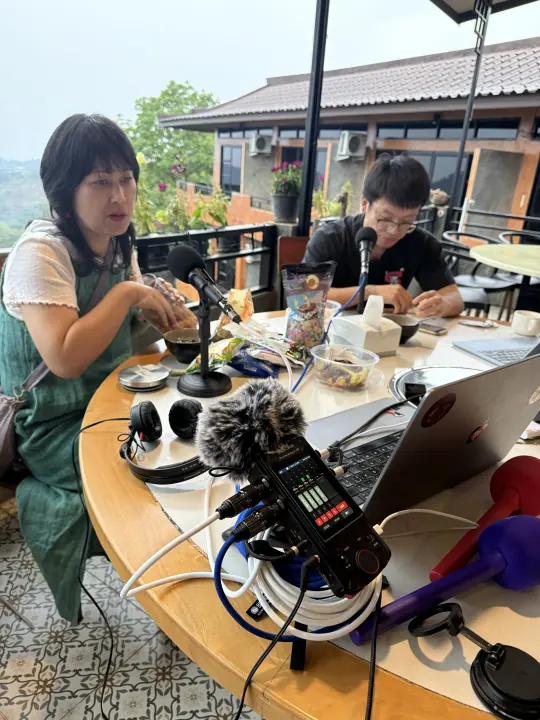 CMI 社区过往照片 275，纵向画面