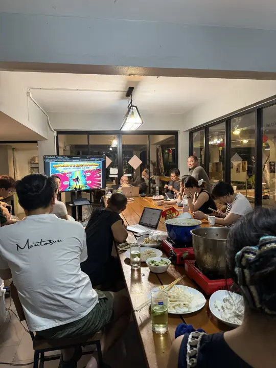 CMI 社区过往照片 279，纵向画面