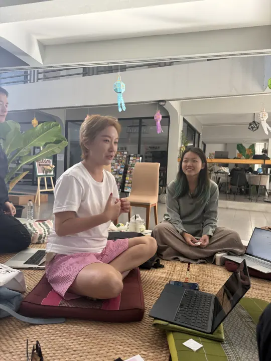 CMI 社区过往照片 284，纵向画面