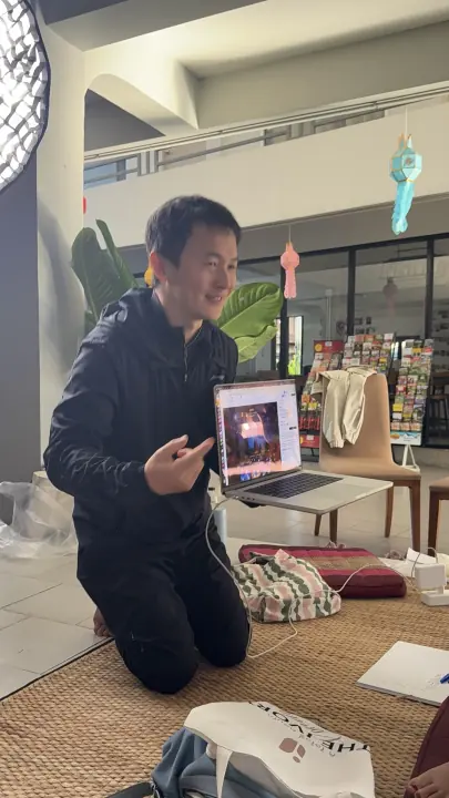 CMI 社区过往照片 286，纵向画面