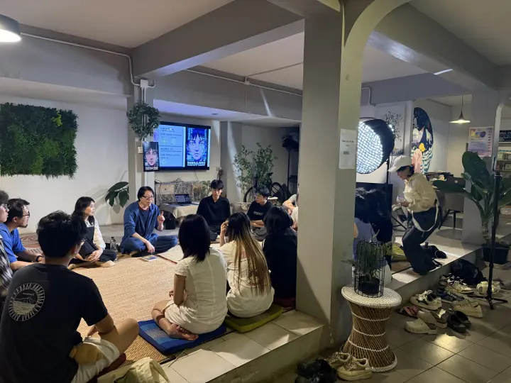 CMI 社区过往照片 300，横向画面