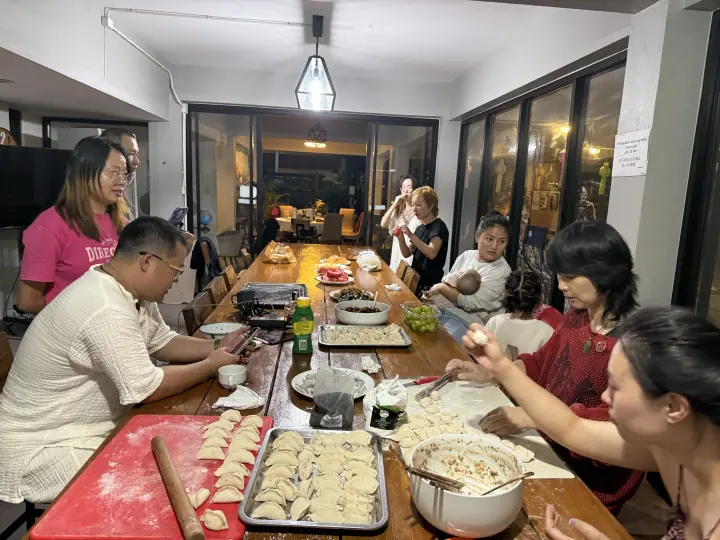 CMI 社区过往照片 303，横向画面