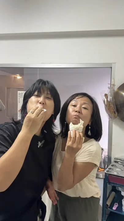 CMI 社区过往照片 332，纵向画面