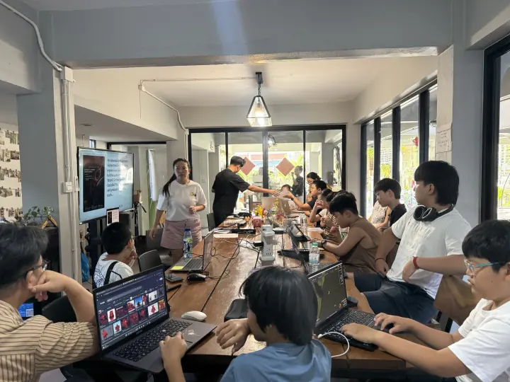 CMI 社区过往照片 334，横向画面