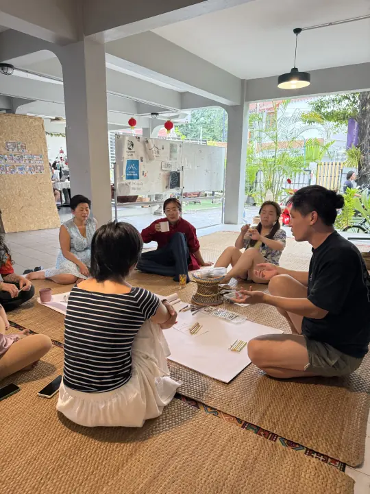 CMI 社区过往照片 355，纵向画面