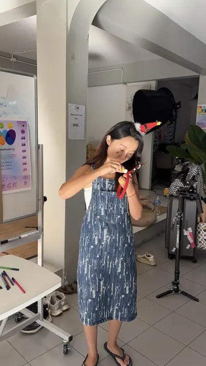 CMI 社区过往照片 358，纵向画面