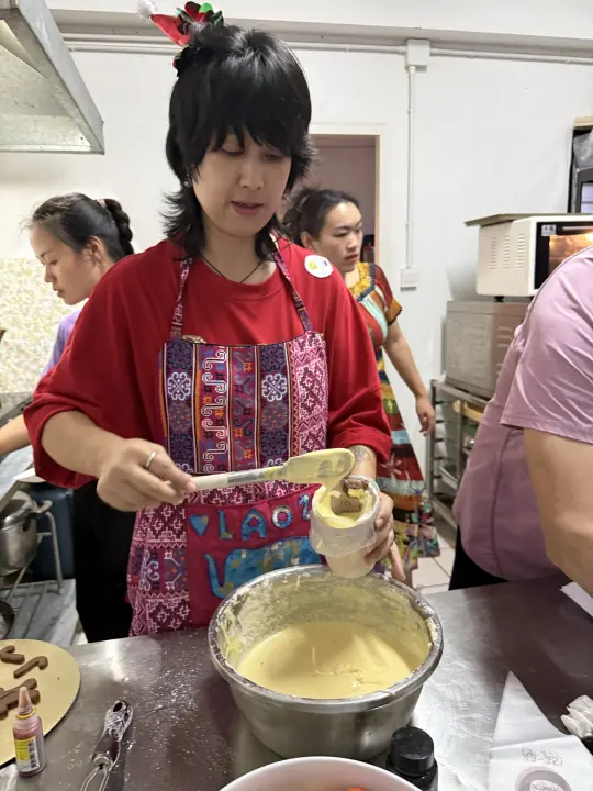 CMI 社区过往照片 367，纵向画面