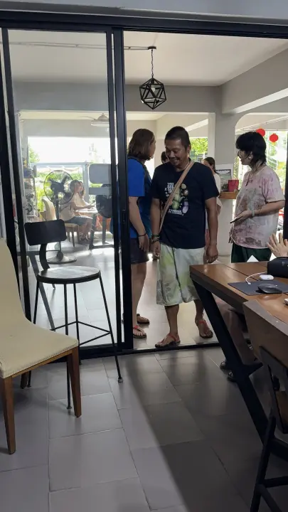 CMI 社区过往照片 478，纵向画面