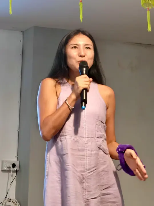 CMI 社区过往照片 507，纵向画面
