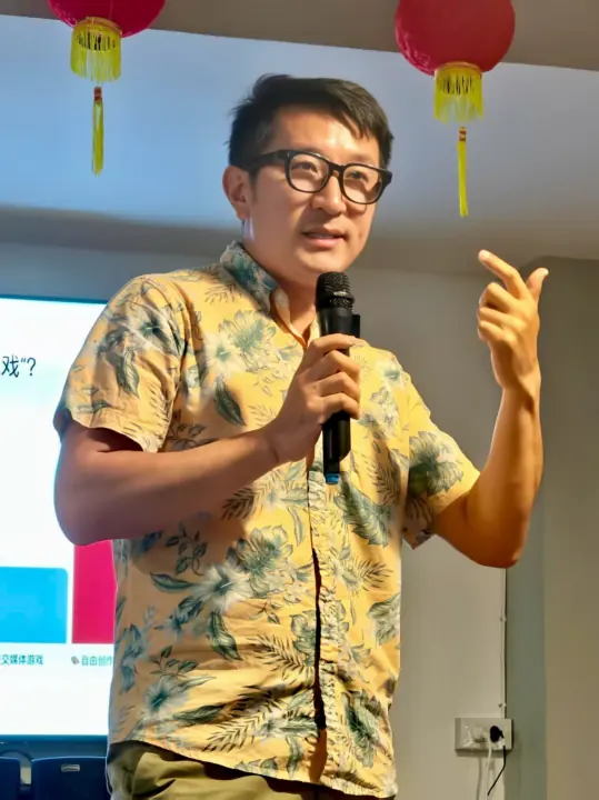 CMI 社区过往照片 508，纵向画面
