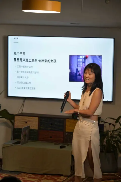 CMI 社区过往照片 517，纵向画面