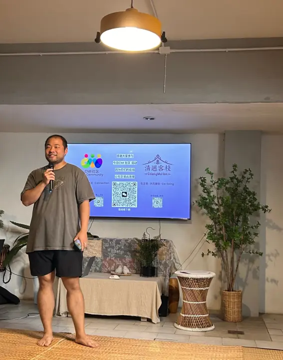 CMI 社区过往照片 526，纵向画面