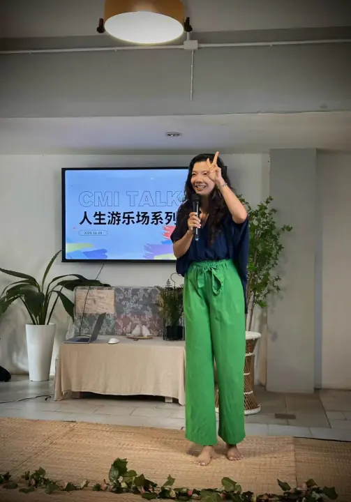 CMI 社区过往照片 528，纵向画面
